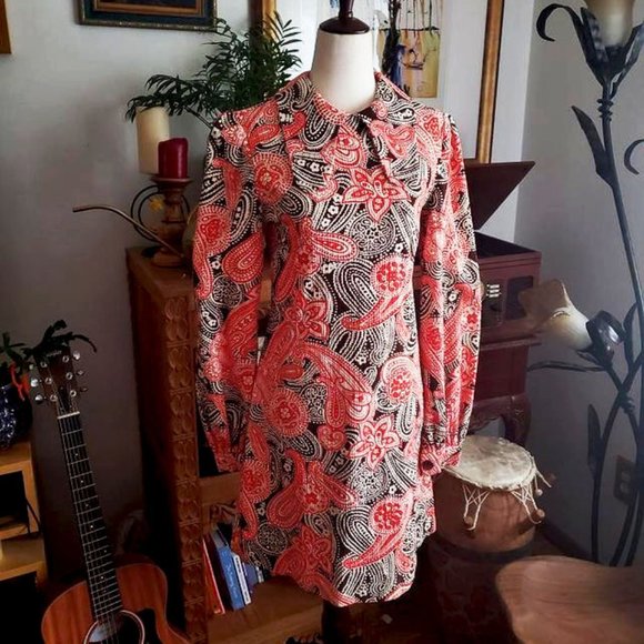 Vintage Dresses & Skirts - Vintage 60s Dog Ear Collar Mini Dress